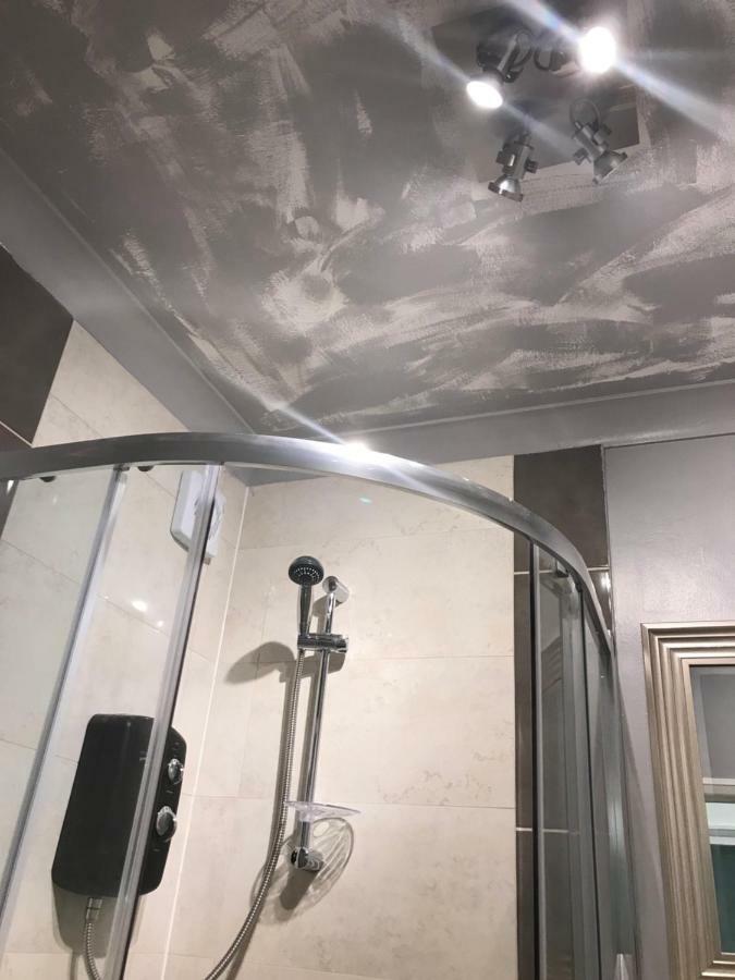 בורנמות' Modern Boutique Studio Apartment מראה חיצוני תמונה