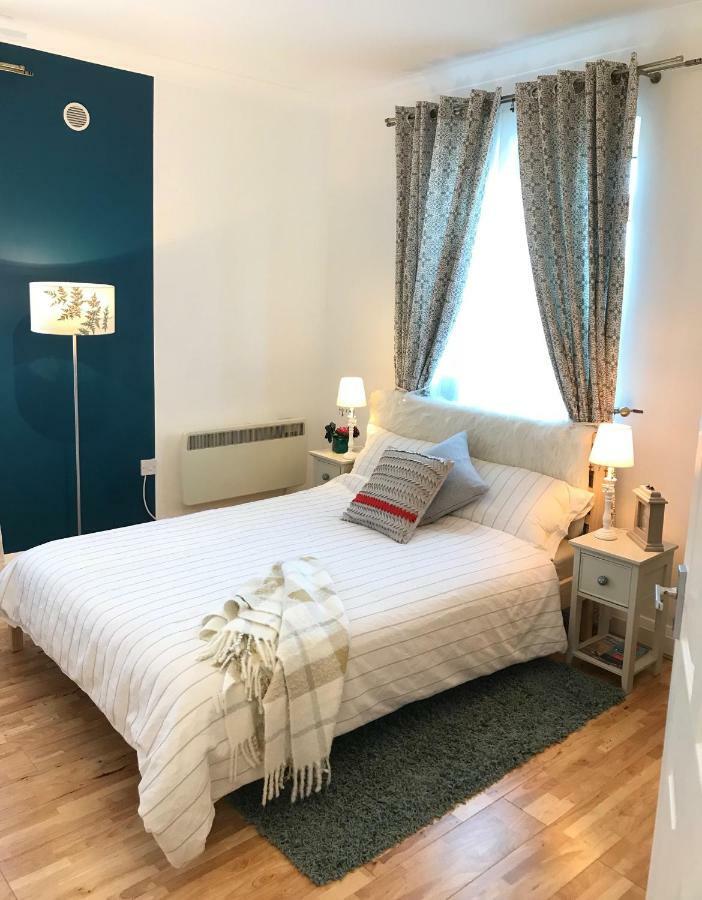 בורנמות' Modern Boutique Studio Apartment מראה חיצוני תמונה