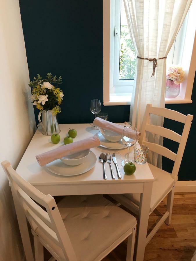 בורנמות' Modern Boutique Studio Apartment מראה חיצוני תמונה